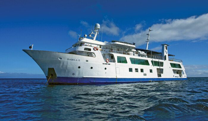 Shore excursions and activities on Isabela II